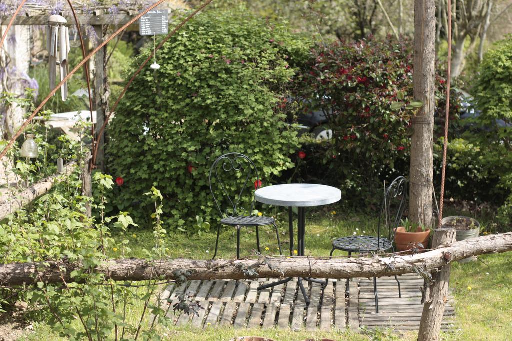 L'herbe des nuits... Pleyben Extérieur photo
